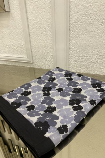 Çiçek Desen Şal - Siyah Kenar